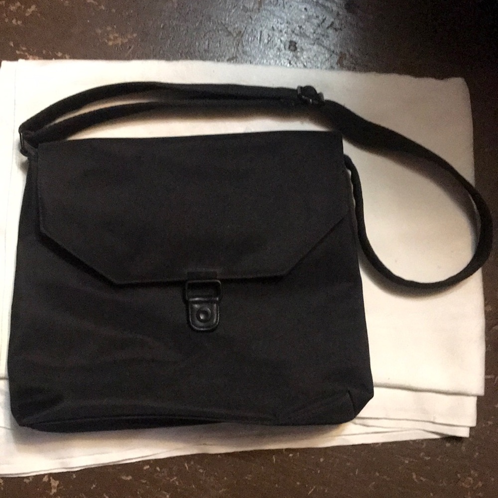 Crossroads black bag